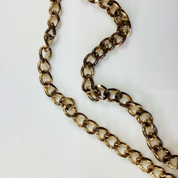 Guess Chain + Praying Hands Crystal Pendant - Picture 4 of 6